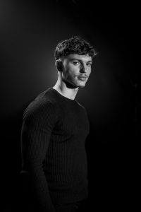 book studio homme modele
