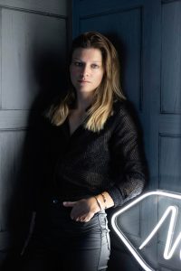 book chanteuse modele